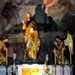 Altargruppe in einer Kirche in Avignon